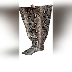 Steve Madden Tan Black And Cream Kitten Heel Boots Size 8